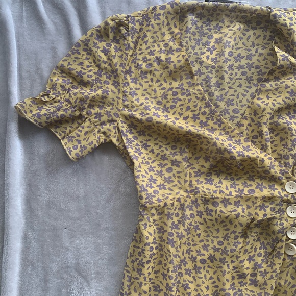 Yellow Midi dress - Picture 6 of 8